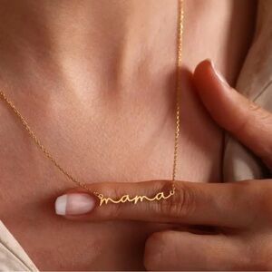 NEW Mama' Necklace
Perfect gift for especial moments.